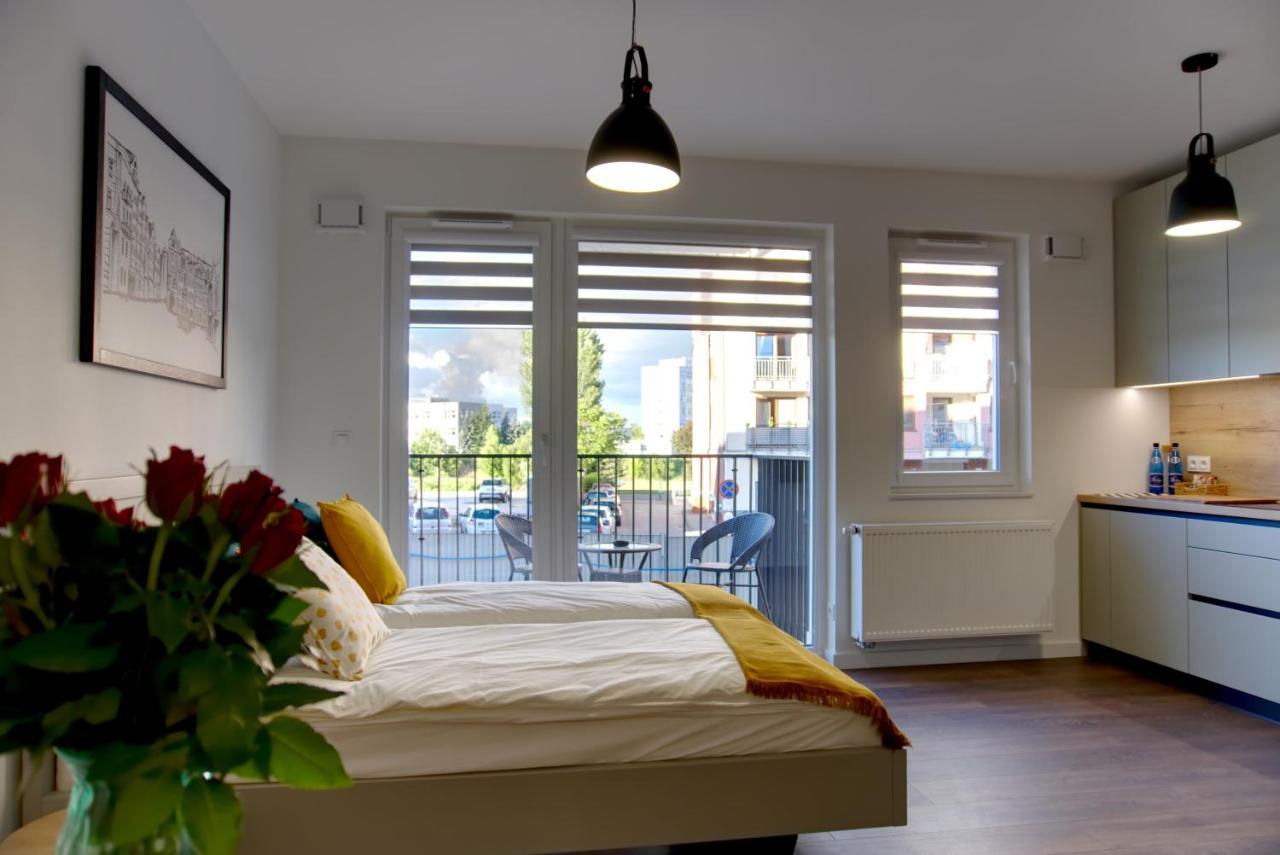Essence Apartments Topaz Познань Экстерьер фото