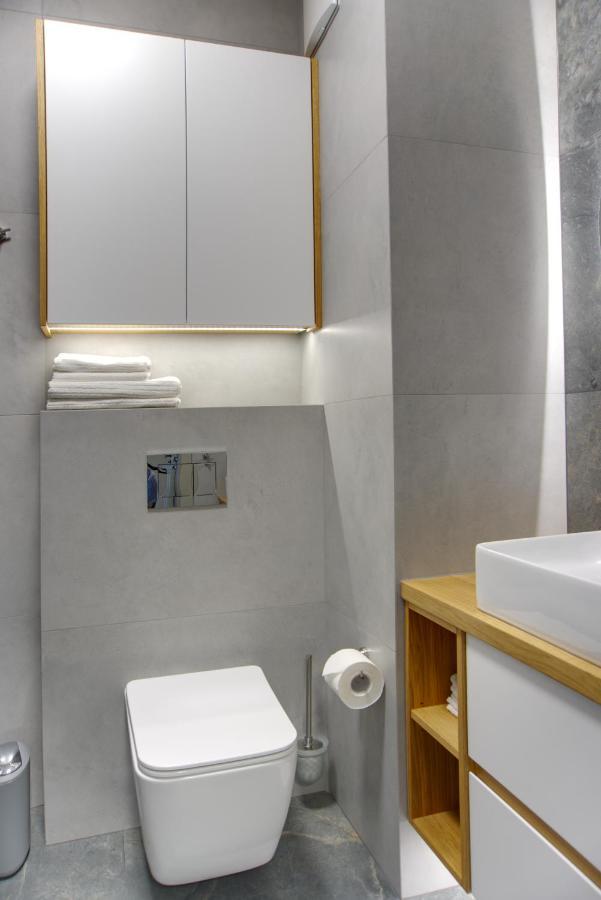 Essence Apartments Topaz Познань Экстерьер фото
