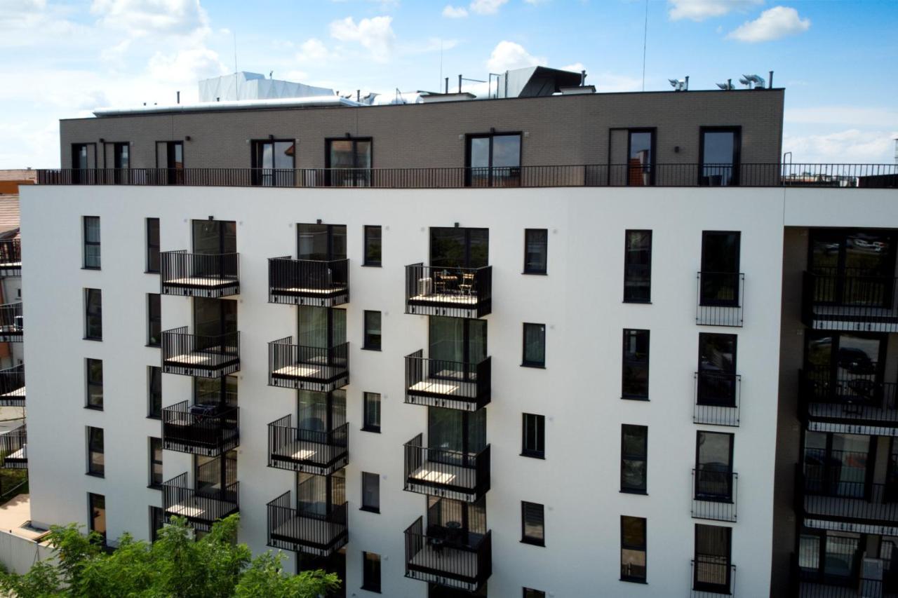 Essence Apartments Topaz Познань Экстерьер фото