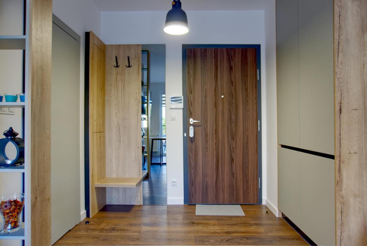 Essence Apartments Topaz Познань Экстерьер фото